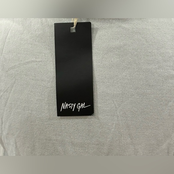 🔥NWT! NASTY GAL “SHEAR COMES OUR GIRL” WHITE CROPPED KNIT SWEATER! 🔥 - Picture 14 of 15